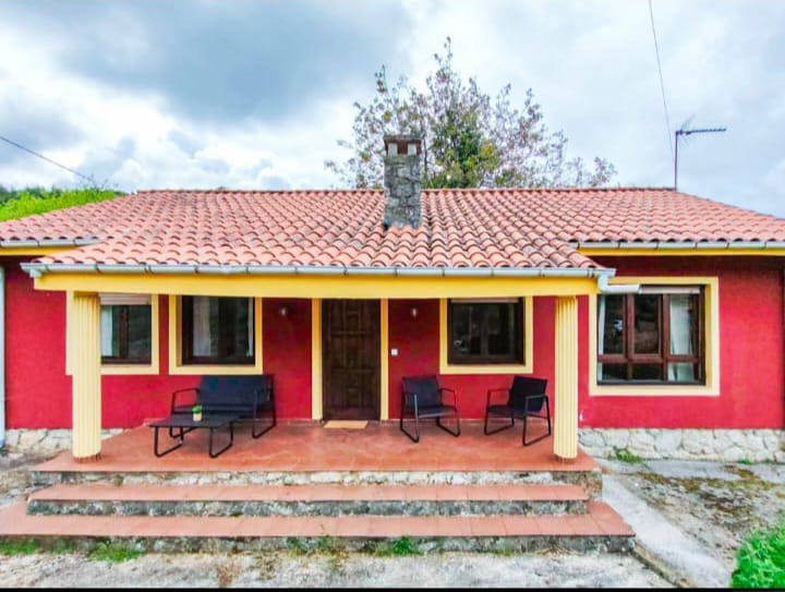 Casita rural con porche acogedor en Cantabria gestionada por Stailya